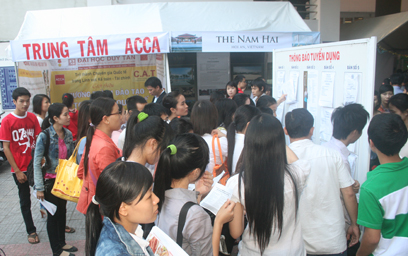 Góp phần bồi dưỡng kỹ năng và giải quyết nhu cầu tìm việc của sinh viên