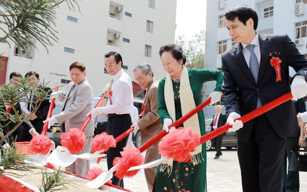 NGƯT Lê Công Cơ đón nhận danh hiệu 'Anh hùng lao động'